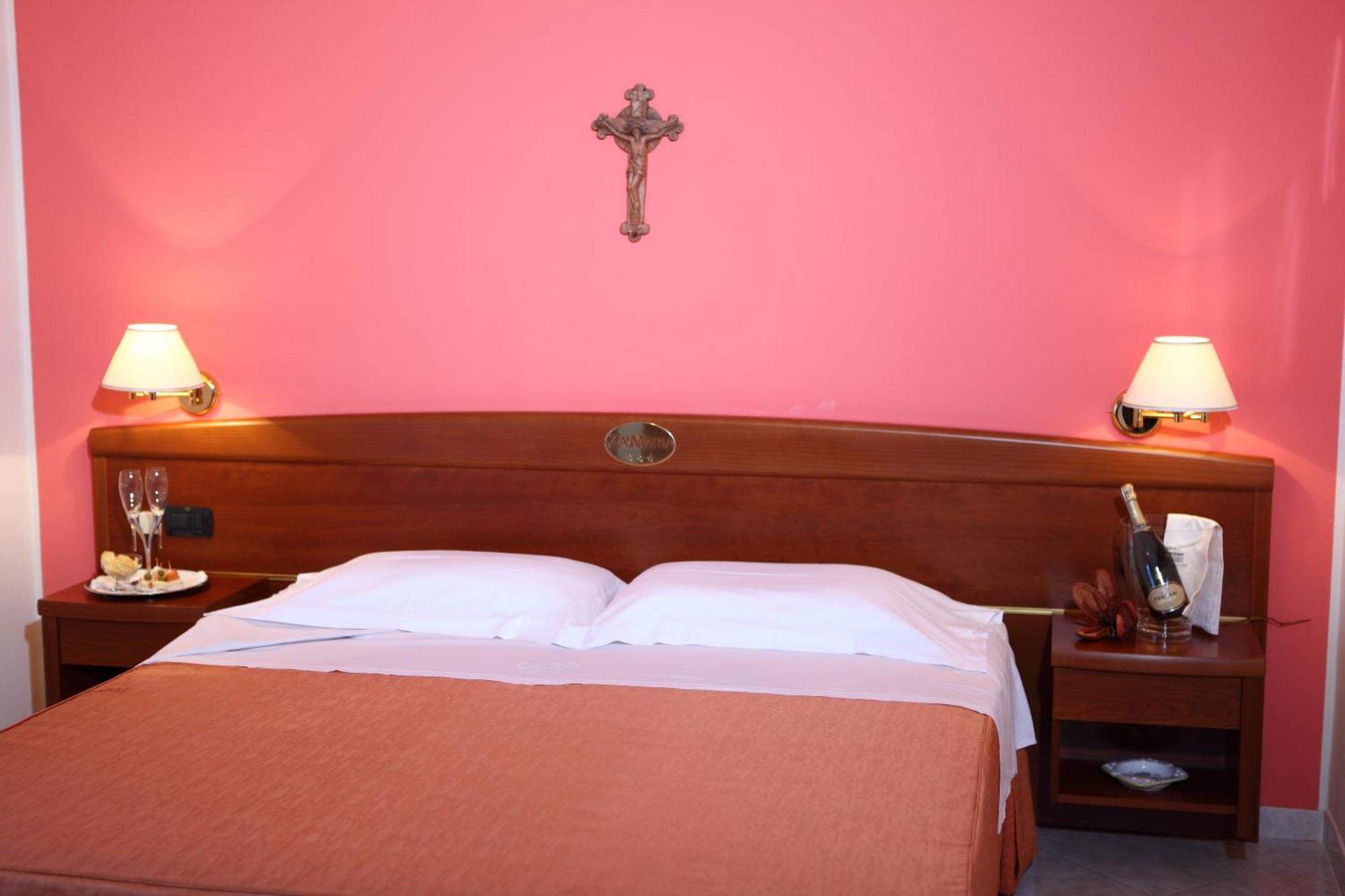 Hotel Za Maria Santo Stefano di Camastra Quarto foto